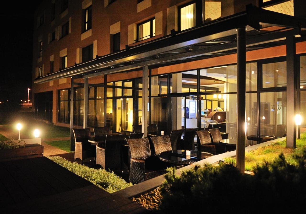 Melrose Apartments Братислава Экстерьер фото